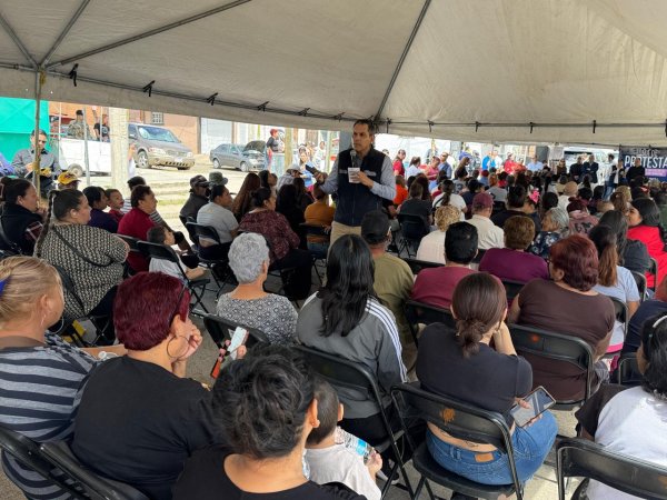 Encabeza Gilberto Loya toma de protesta de Redes Ciudadanas en Parral