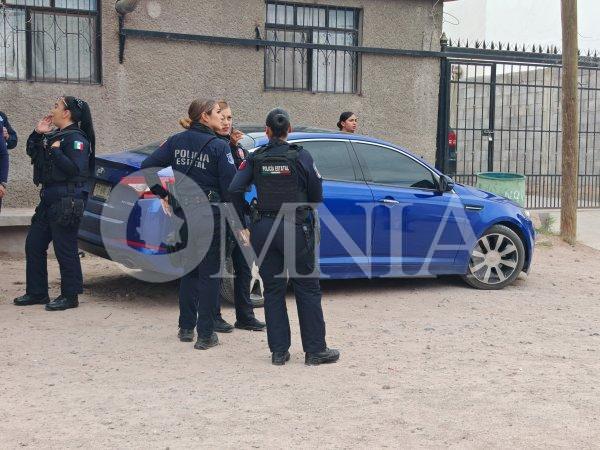 Intensa persecución policiaca culmina con vehículo abandonado en la colonia Martín López