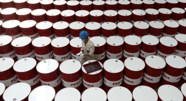 EU ofrece prestar hasta 30 millones de barriles de crudo de su Reserva Estratégica