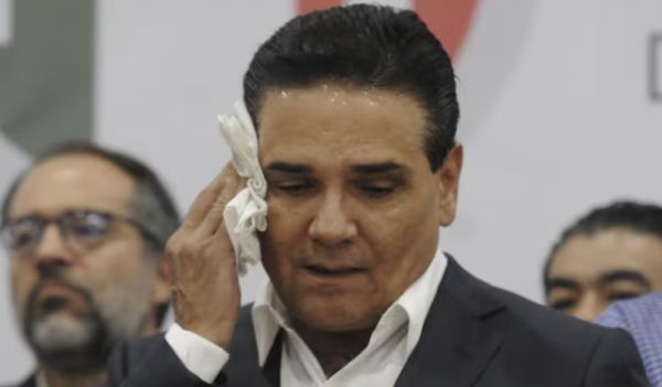 Confirman que Silvano Aureoles huyó del país con apoyo del CJNG