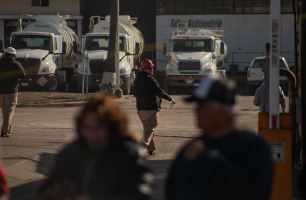 “Dejamos la camiseta en el camino”: jubilados de Pemex denuncian violación a sus derechos por recorte a “pensiones doradas”