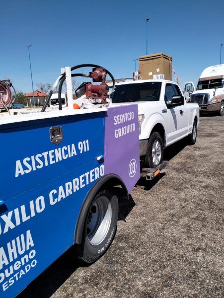 Realiza SCOP 50 auxilios carreteros durante el periodo vacacional