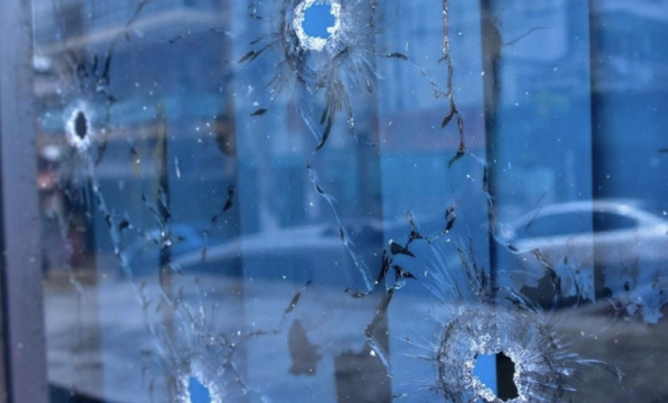 Atacan a balazos la comandancia de la policía municipal en Zacatecas; reportan un muerto