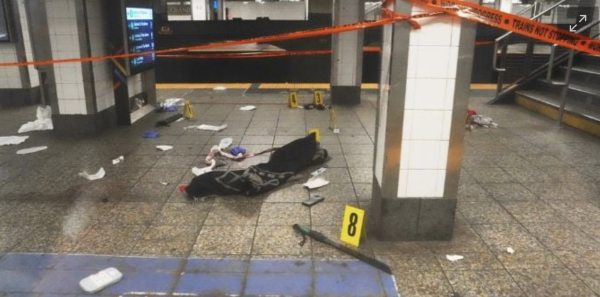 Ataque con machete en estación Grand Central, Nueva York, deja tres heridos; policía mata al agresor