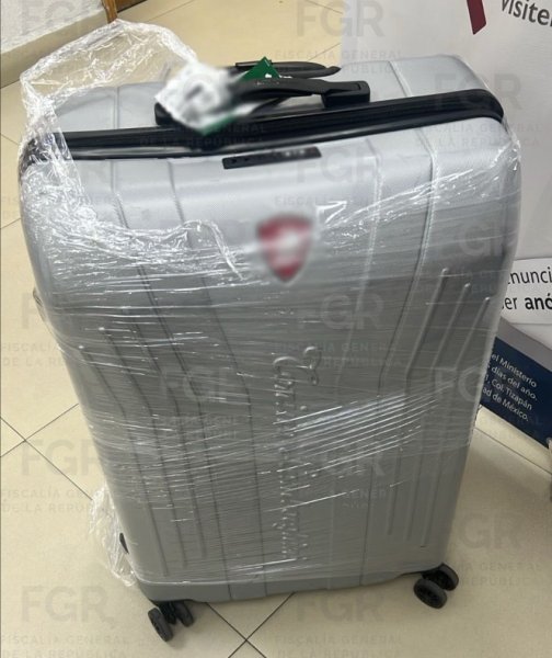 FGR obtiene vinculación a proceso en contra de una persona detenida junto con cocaína en el AICM