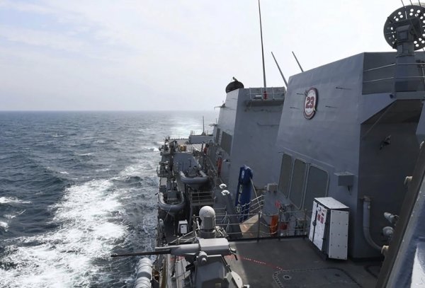 Trump ordena bloqueo naval en el estrecho de Ormuz