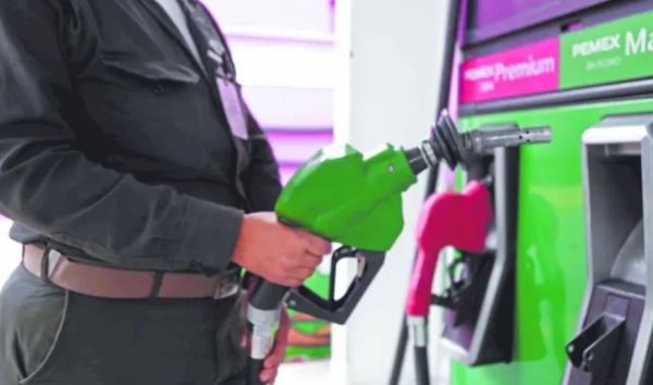 Reducen estímulos fiscales a gasolinas y diésel tras caída semanal de 14% del precio del petróleo