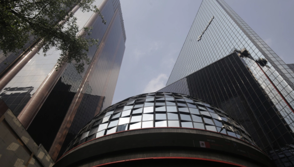 Bolsa mexicana cierra con pérdidas tras fracaso en las negociaciones entre EU e Irán