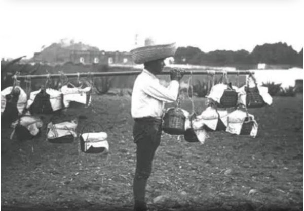 Tlacualero, el antiguo y olvidado oficio de alimentar a los peones