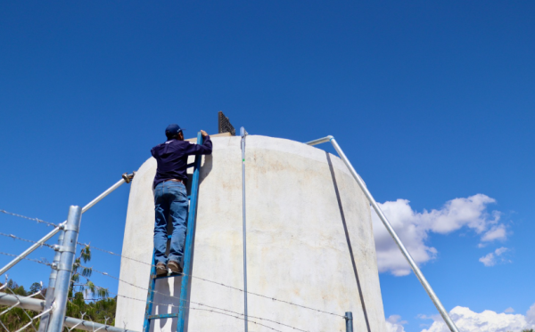 Entrega JCAS sistema integral de agua potable en Baquiriachi, Batopilas