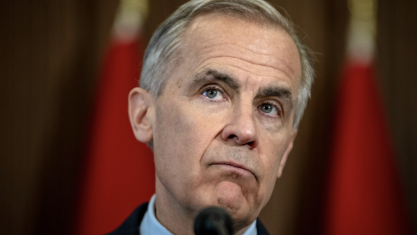 Carney promete impulsar economía de Canadá, amenazada por Trump, tras lograr mayoría parlamentaria