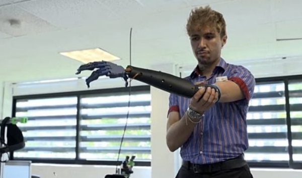 Científicos mexicanos de la UAG desarrollan modelo de prótesis de brazo biónico