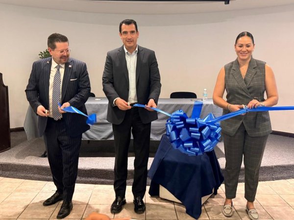 Esquina Benjamin Franklin Chihuahua recibe designación como Centro Certificador de Microsoft en IA generativa