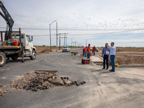 Supervisa Jesús Valenciano avance del 90% en pavimentación de la avenida Fernando Baeza