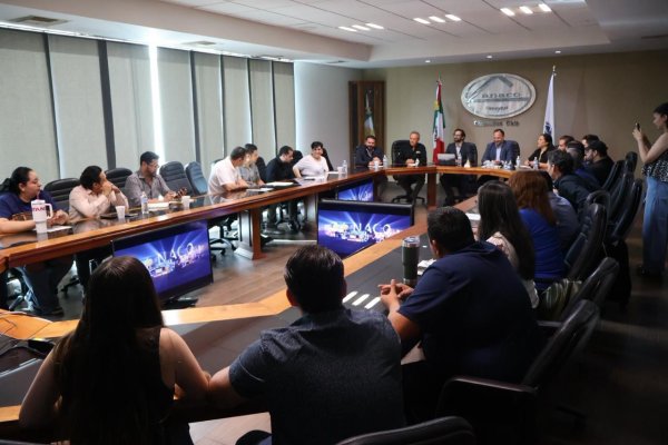 Se reúne Santiago De la Peña con restauranteros de CANACO