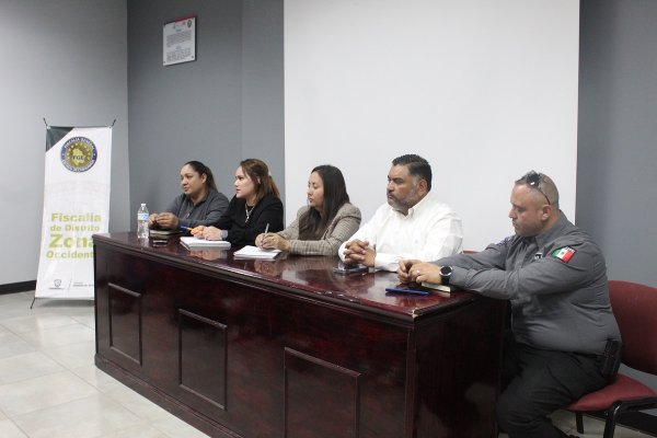 Encabeza Fiscal Occidente reunión con familiares de desaparecidos