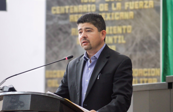 Pide Saúl Mireles ampliar urgentemente el plazo de reinscripción al PEUA