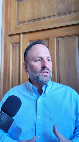 Destaca Santiago De la Peña cambio federal en postura sobre 