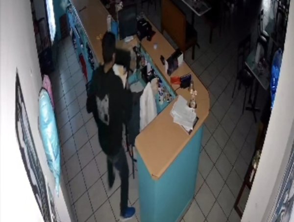 Roban restaurante en plena zona centro de Chihuahua durante la madrugada