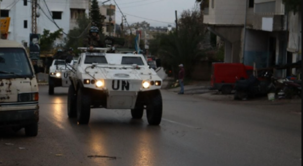 Muere soldado francés de la ONU en Líbano y tres más resultan heridos; Macron apunta a Hezbolá