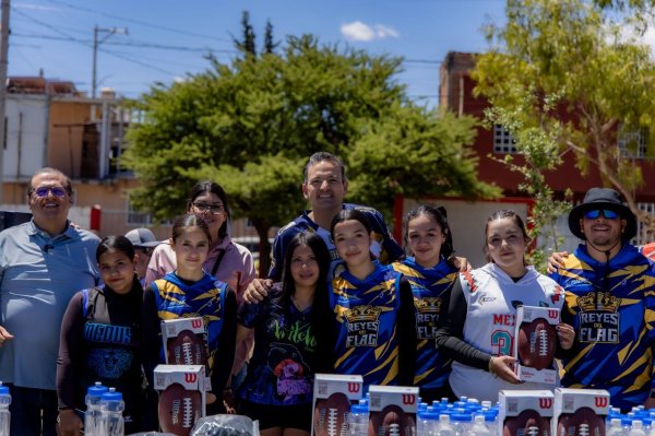 Reciben parralenses a Marco Bonilla; festejan Día de las Madres e inauguran torneo de tochito