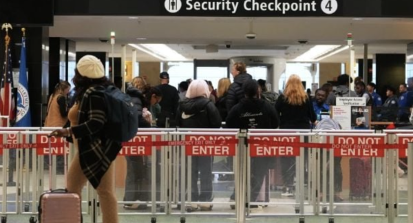 China instó a viajeros evitar el aeropuerto de Seattle después de que EU negó entrada a 20 académicos