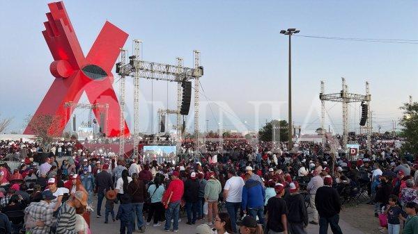 Se congregan miles en la X para el evento “Los Compas de Cruz”
