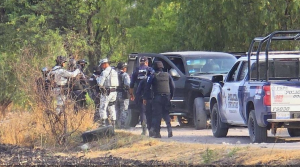 Liberan a un hombre secuestrado tras enfrentamiento entre policías y comando armado en Guanajuato