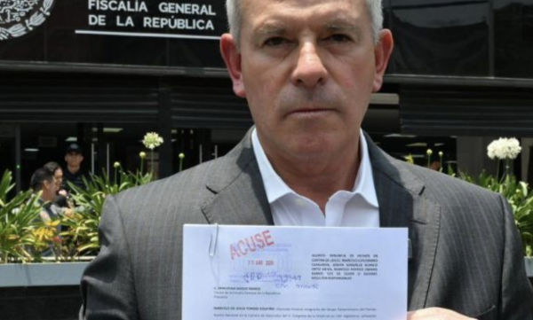 PAN denuncia ante la FGR a Ebrard y a la ex embajadora en Reino Unido por uso indebido de recursos