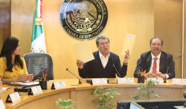 Cercanos a la 4T avanzan en las tres quintetas para consejeros del INE