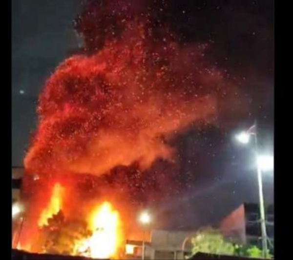 Incendio en La Merced deja un saldo de 100 puestos dañados