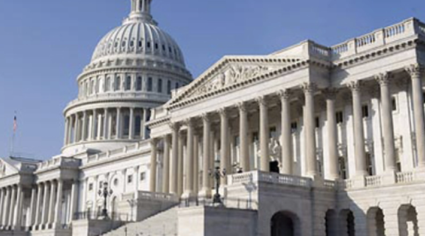 Senado de EU rechaza por quinta vez frenar las operaciones militares de Trump contra Irán