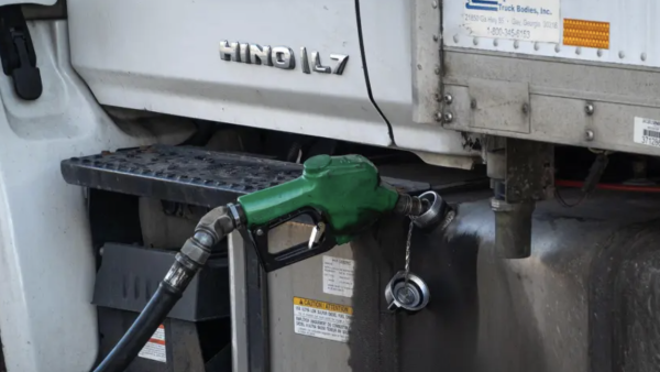 Gobierno de México mantendrá estímulos fiscales al diésel para bajar su precio a 28 pesos