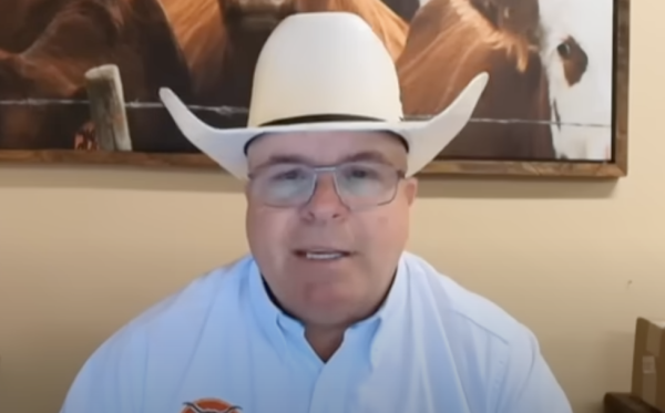 Prevén posible reapertura gradual de la frontera al ganado mexicano