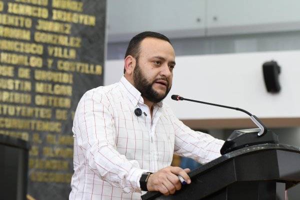 Congreso no está facultado para llamar a comparecer a la gobernadora tras golpe al narco: Arturo Medina