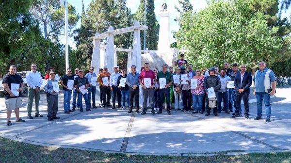Entregan 40 títulos de propiedad y superan los 1200 durante gobierno de Jesús Valenciano