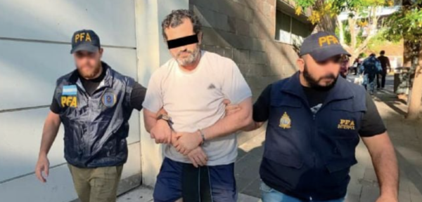 Detienen en Argentina al contralmirante Fernando Farías por caso de huachicol fiscal