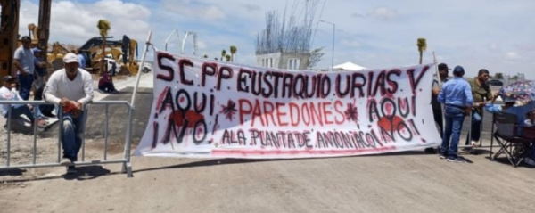 Manifestantes revientan inicio de obra de planta de metanol y hacen huír a Rubén Rocha