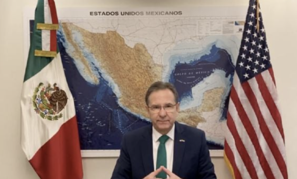 El PAN celebra salida de Esteban Moctezuma; fue un “florero decorativo”