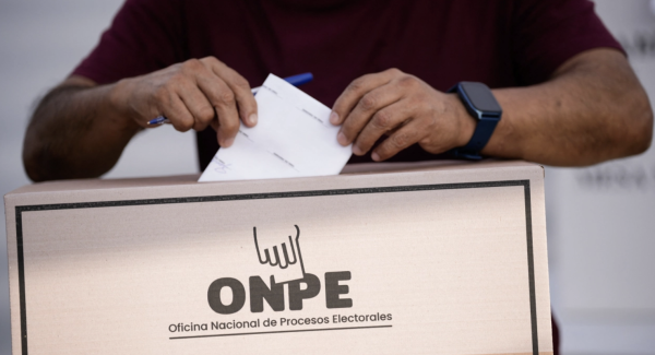 Jurado Electoral de Perú rechaza elecciones complementarias y ratifica fecha de segunda vuelta