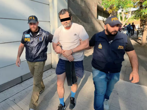 Fernando Farías buscará asilo en Argentina; asegura que denunció red de huachicol y teme por su vida