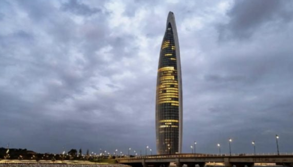Marruecos inaugura un rascacielos de 700 millones de dólares e impulsa sus ambiciones globales