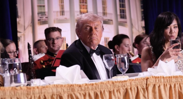 Trump confirma que se encuentra bien tras alerta en la cena de corresponsales y que el tirador fue detenido