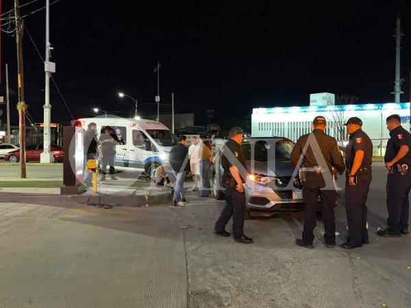 Ciclista sufre lesiones tras ser impactado por camioneta en salida a Teófilo Borunda