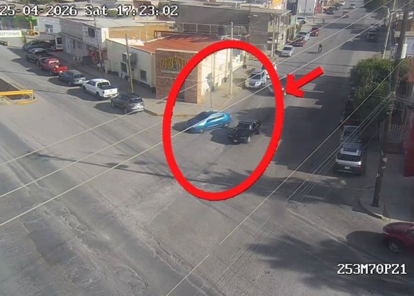 Detuvo Policía Municipal a hombre por posesión de vehículo con reporte de robo tras persecución