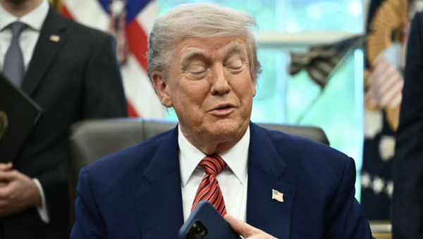 California votará si mil millonarios pagan impuesto único para paliar recortes de Trump en salud