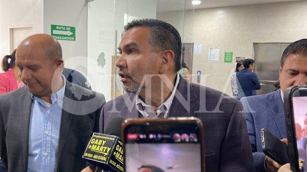 Se planta Cruz en el Congreso; reitera que sigue dispuesto a comparecer 