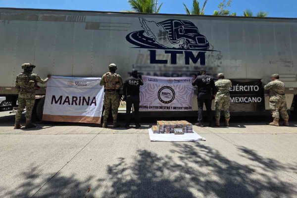 Operativo federal en Colima deja cuatro detenidos y el decomiso de 60 kilos de cocaína ocultos en un tractocamión