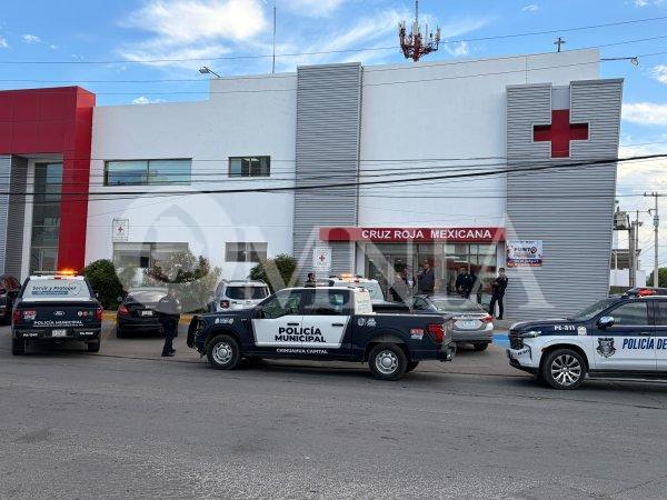 Llega hombre baleado a Cruz Roja del canal