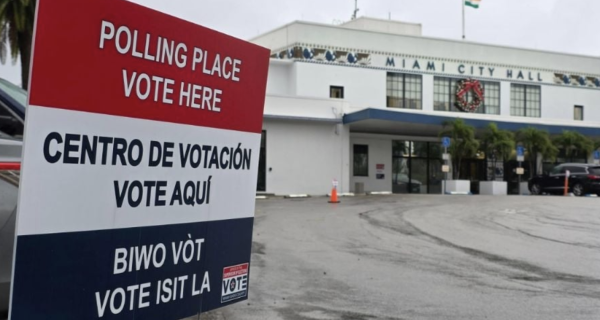 Asamblea Legislativa de Florida aprueba nuevo mapa electoral que favorece a los republicanos